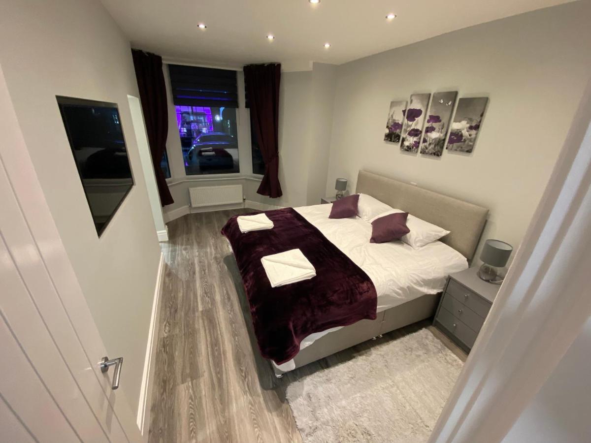 Апартаменты Edward Place Luxury Hot Tub