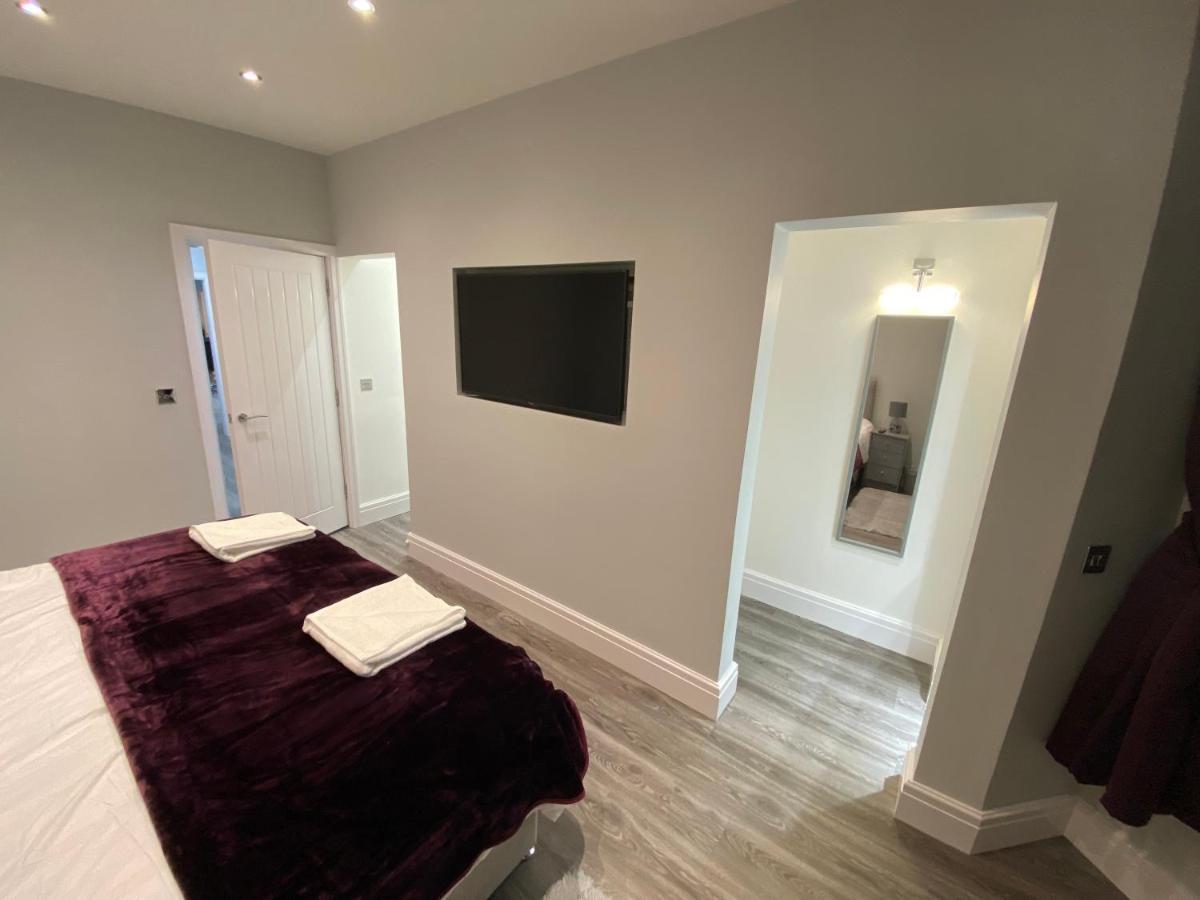 Edward Place Luxury Hot Tub Апартаменты *