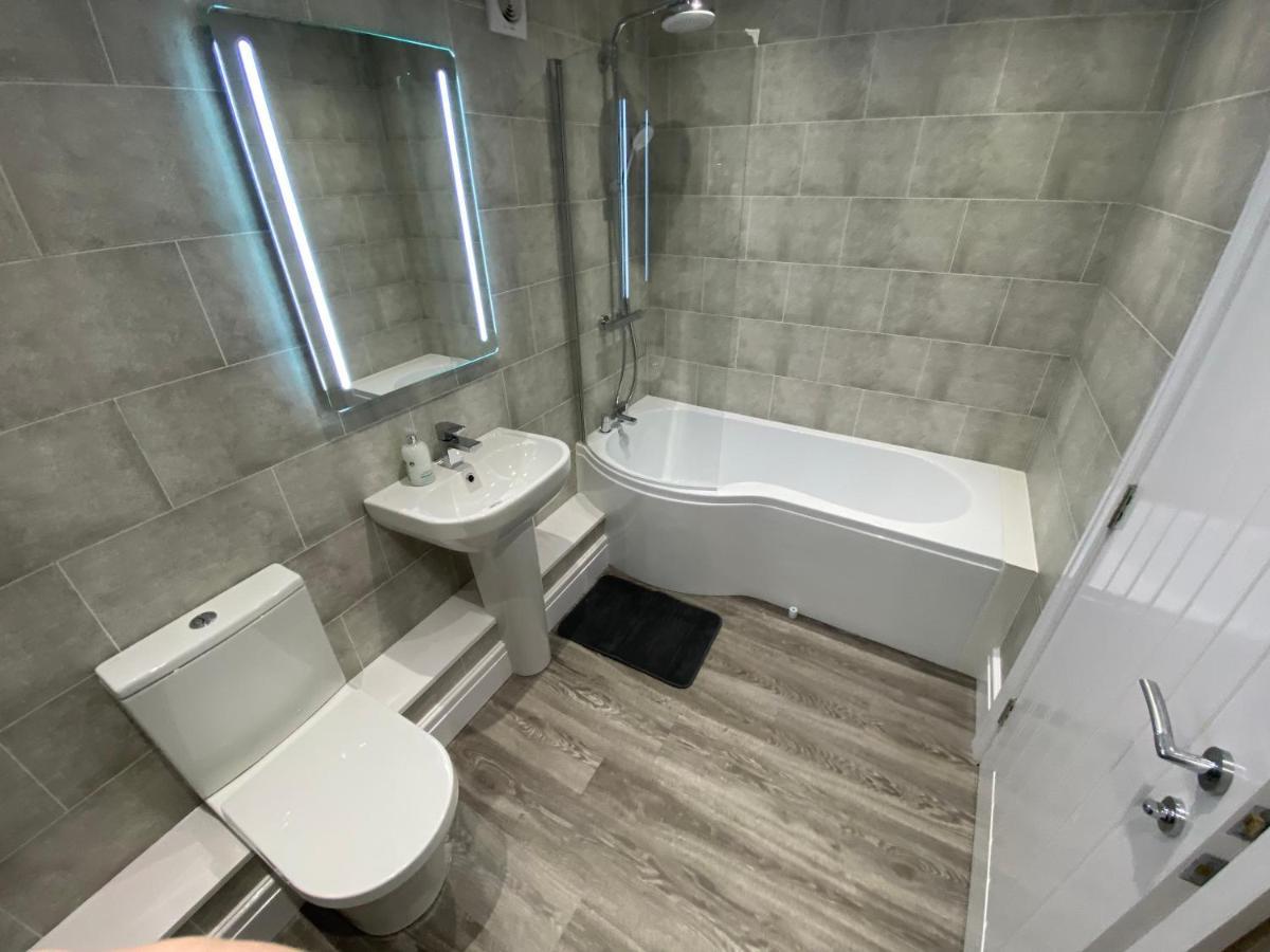 Апартаменты Edward Place Luxury Hot Tub